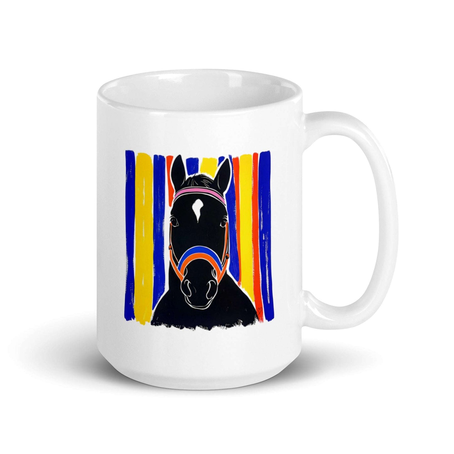 Mug Charlie 15oz en céramique avec illustration artistique d’un cheval noir stylisé sur fond coloré rayé bleu, jaune, rouge et orange, flamme blanche et licou multicolore, design expressif et moderne signé Idée Passion avec petit cœur, parfait pour amateurs d’équitation, passionnés d’art animalier et comme cadeau original pour les amoureux de chevaux, résistant au lave-vaisselle et au micro-ondes