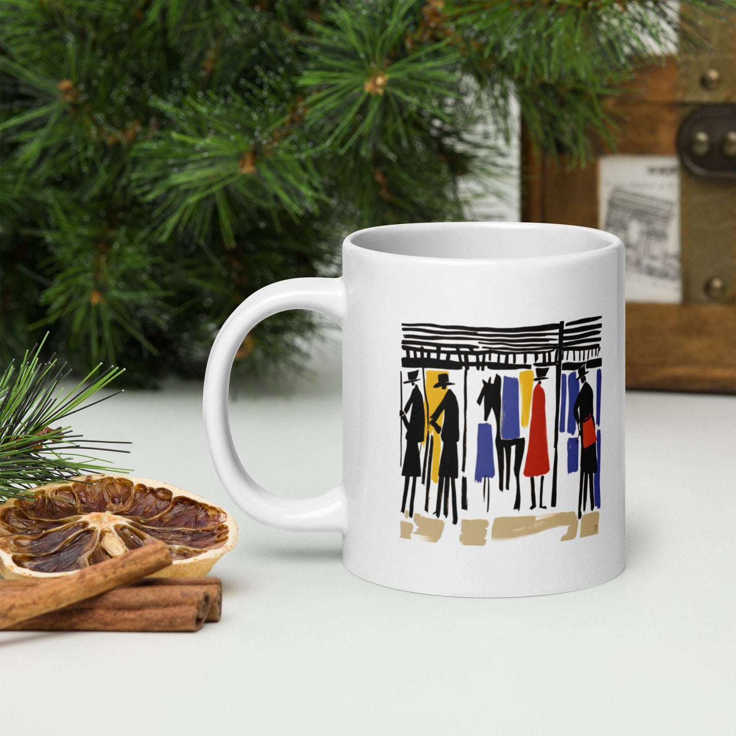 Mug “Les Écuries” signé Idée Passion – illustration équestre originale avec silhouettes de chevaux et cavaliers, touches de jaune, bleu et rouge sur fond noir et beige.
