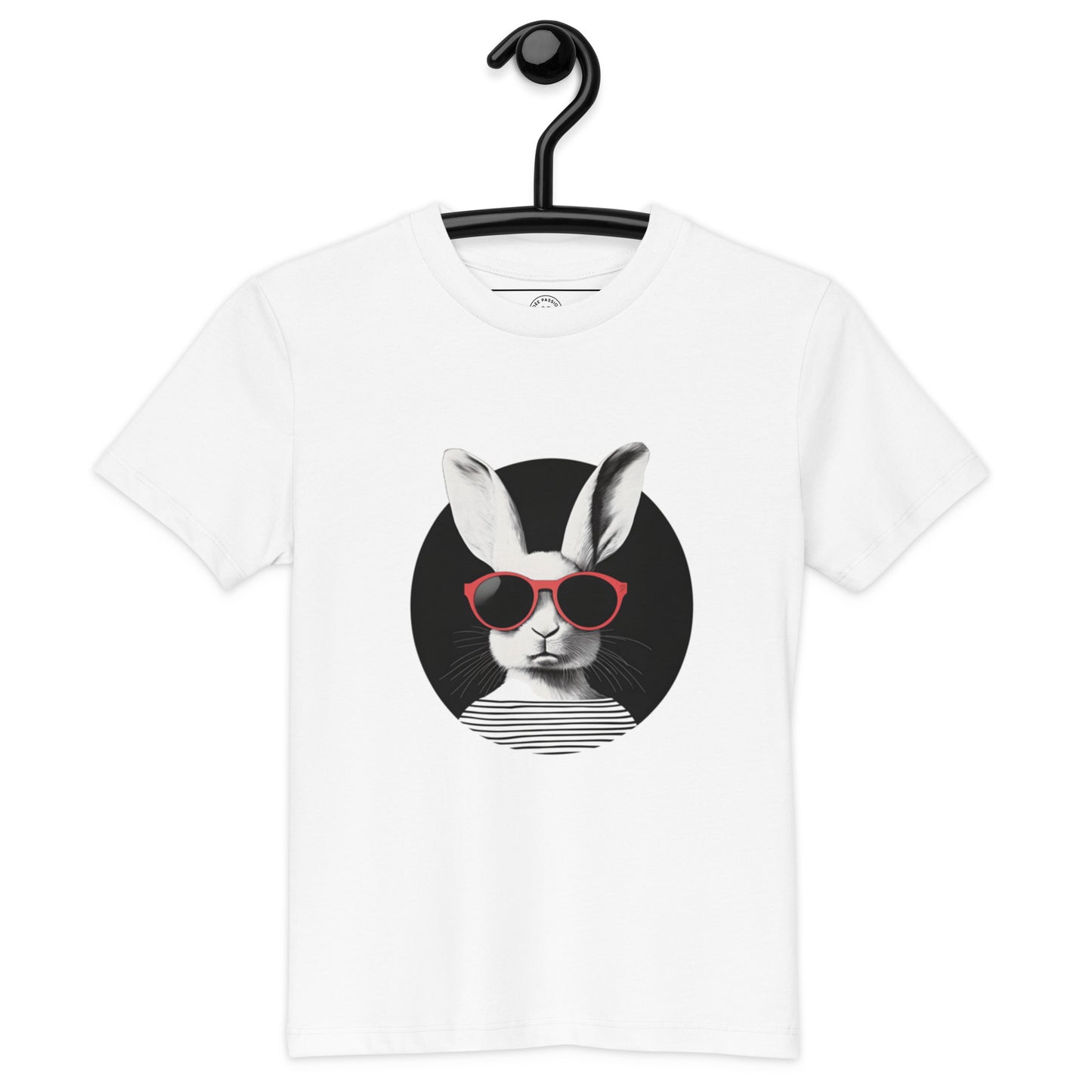 T-shirt enfant bio “Jean-Paul” avec lapin blanc stylé et lunettes rouges sur cintre