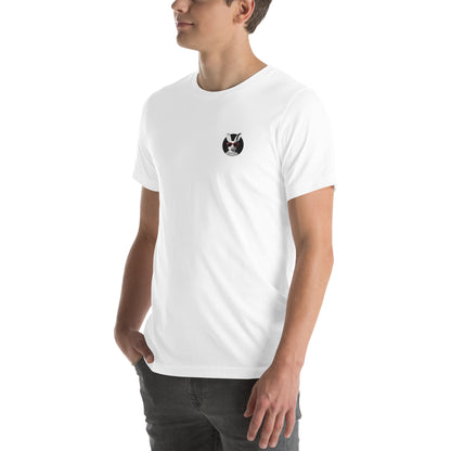 Lapin anthropomorphisé streetwear rouge sur t-shirt